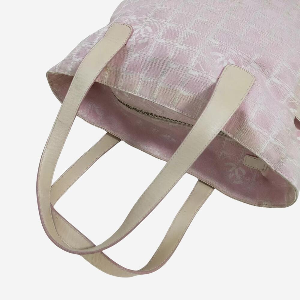 Chanel Pink Nylon Travel Line Tote Bag - Picture 4 of 15